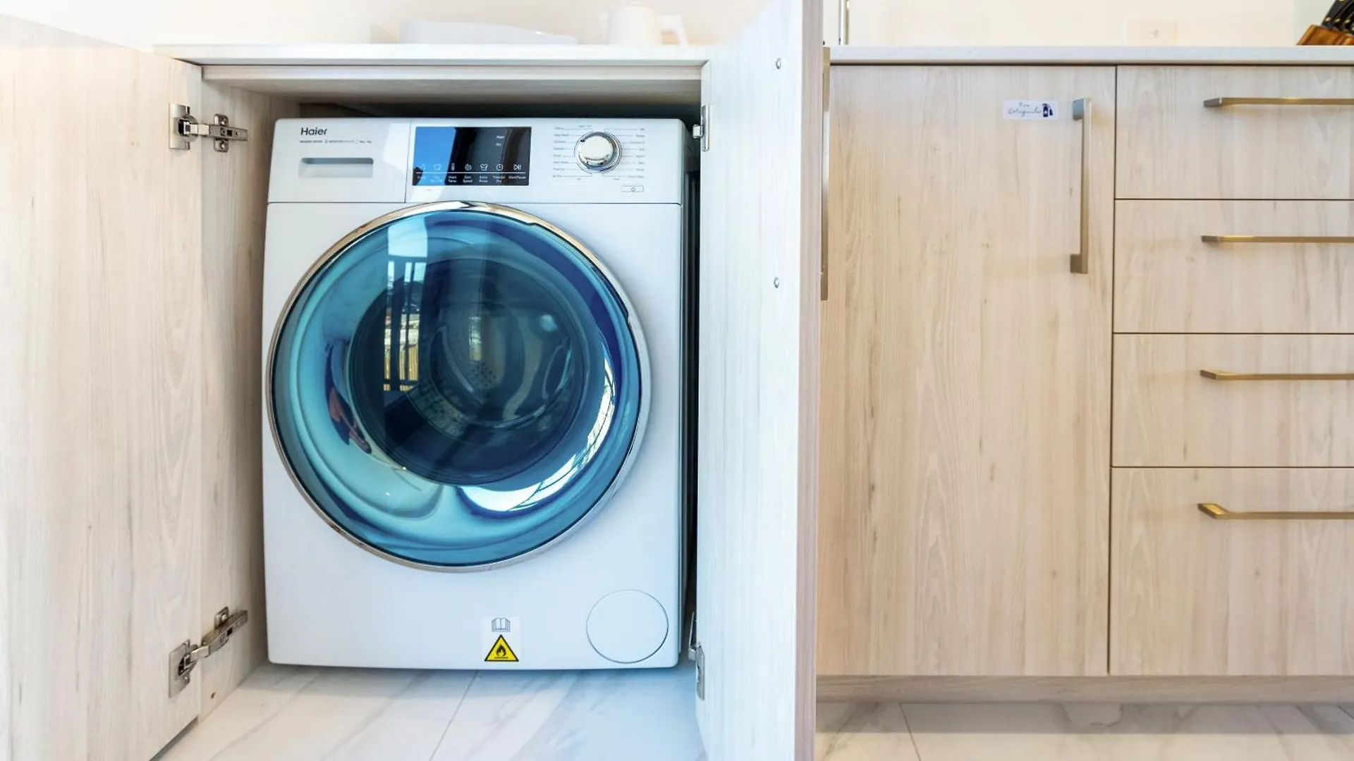 아파트 City Living: Upper Studio Haven On Wilmer 크라이스트처치