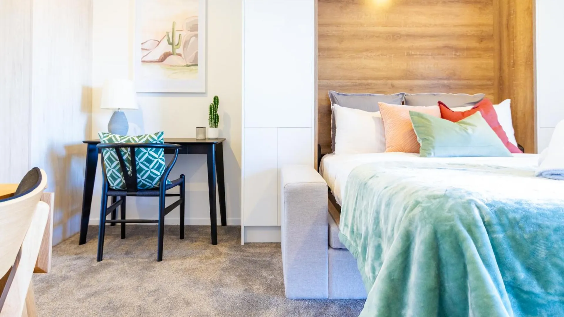 아파트 City Living: Upper Studio Haven On Wilmer 크라이스트처치 뉴질랜드