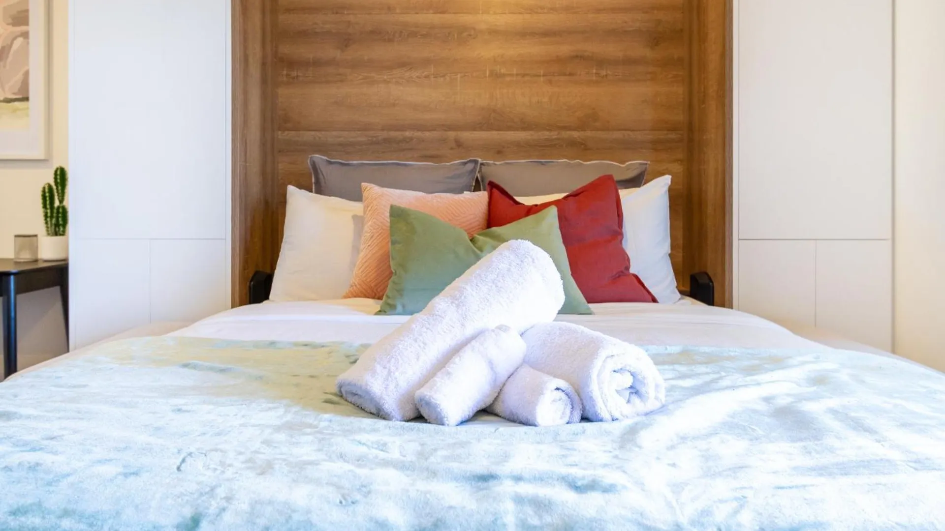 아파트 City Living: Upper Studio Haven On Wilmer 크라이스트처치