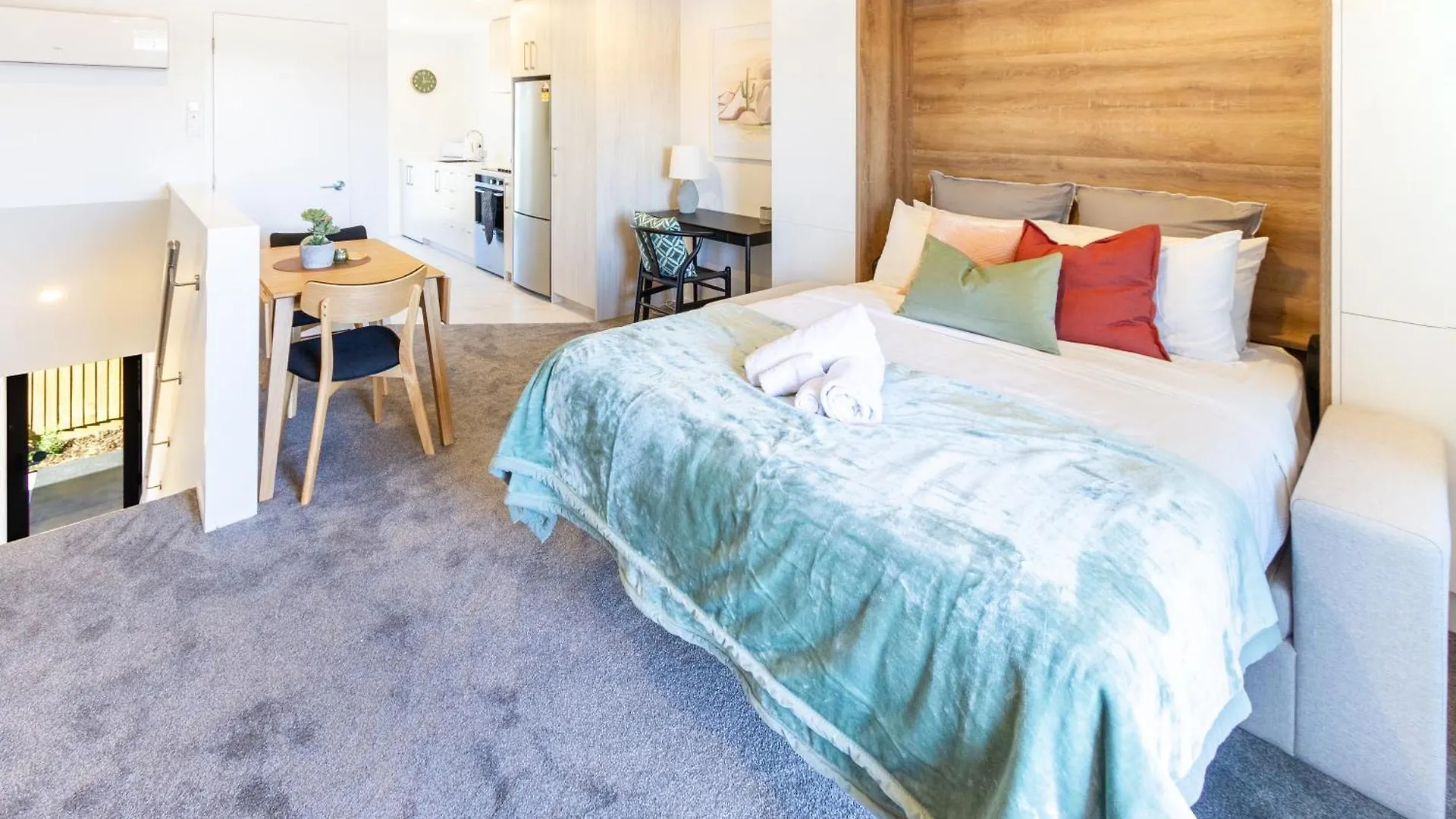 City Living: Upper Studio Haven On Wilmer 크라이스트처치