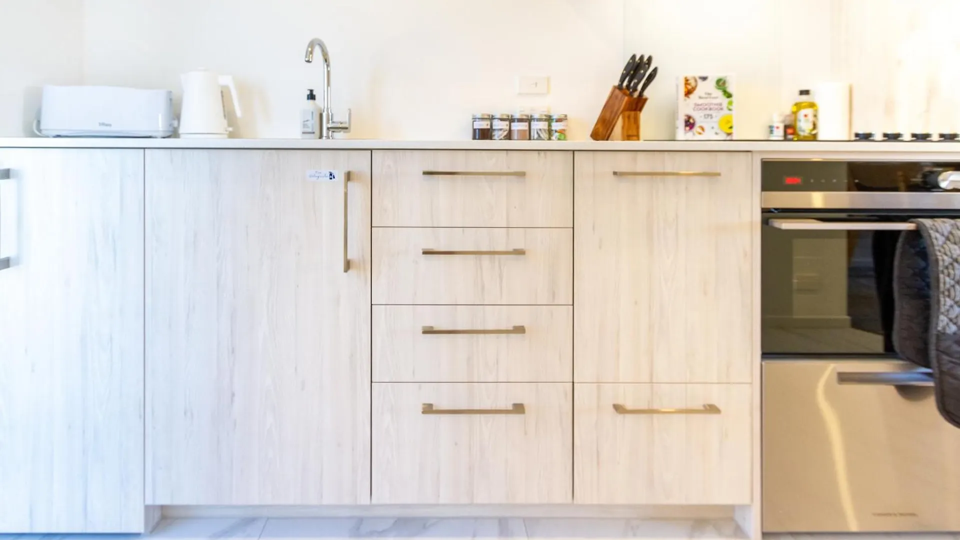 City Living: Upper Studio Haven On Wilmer Christchurch New Zealand