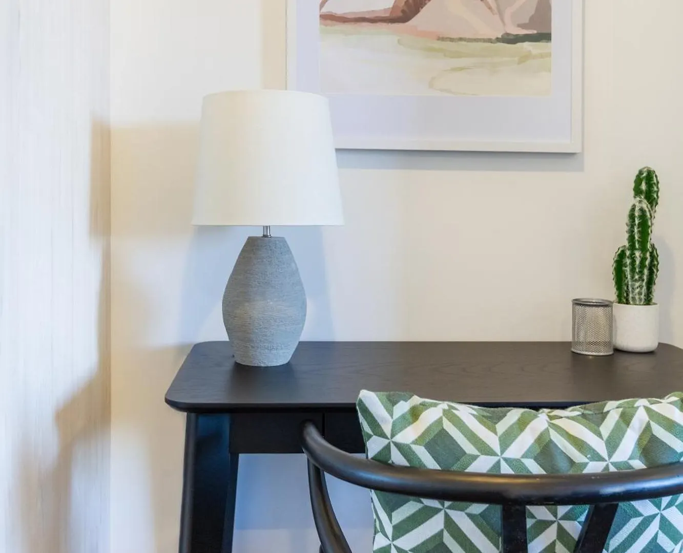 Apartment City Living: Upper Studio Haven On Wilmer Christchurch New Zealand