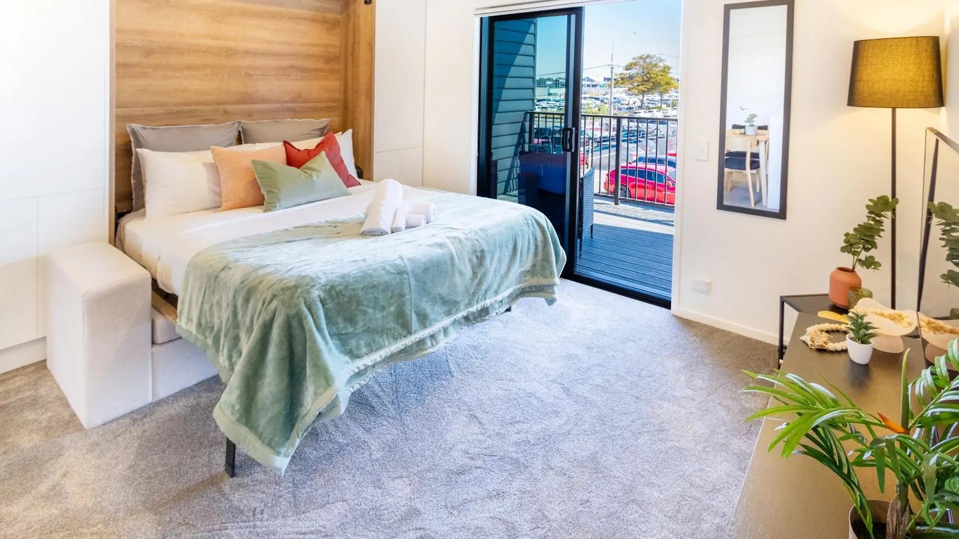 City Living: Upper Studio Haven On Wilmer Christchurch Apartment